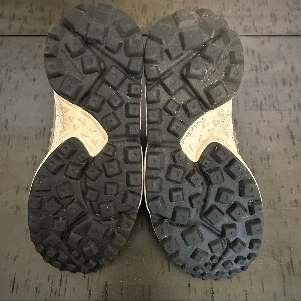 Free People Flower Mountain Bloom Speckled Taupe Gray Suede Mid Sneakers - Picture 5 of 6